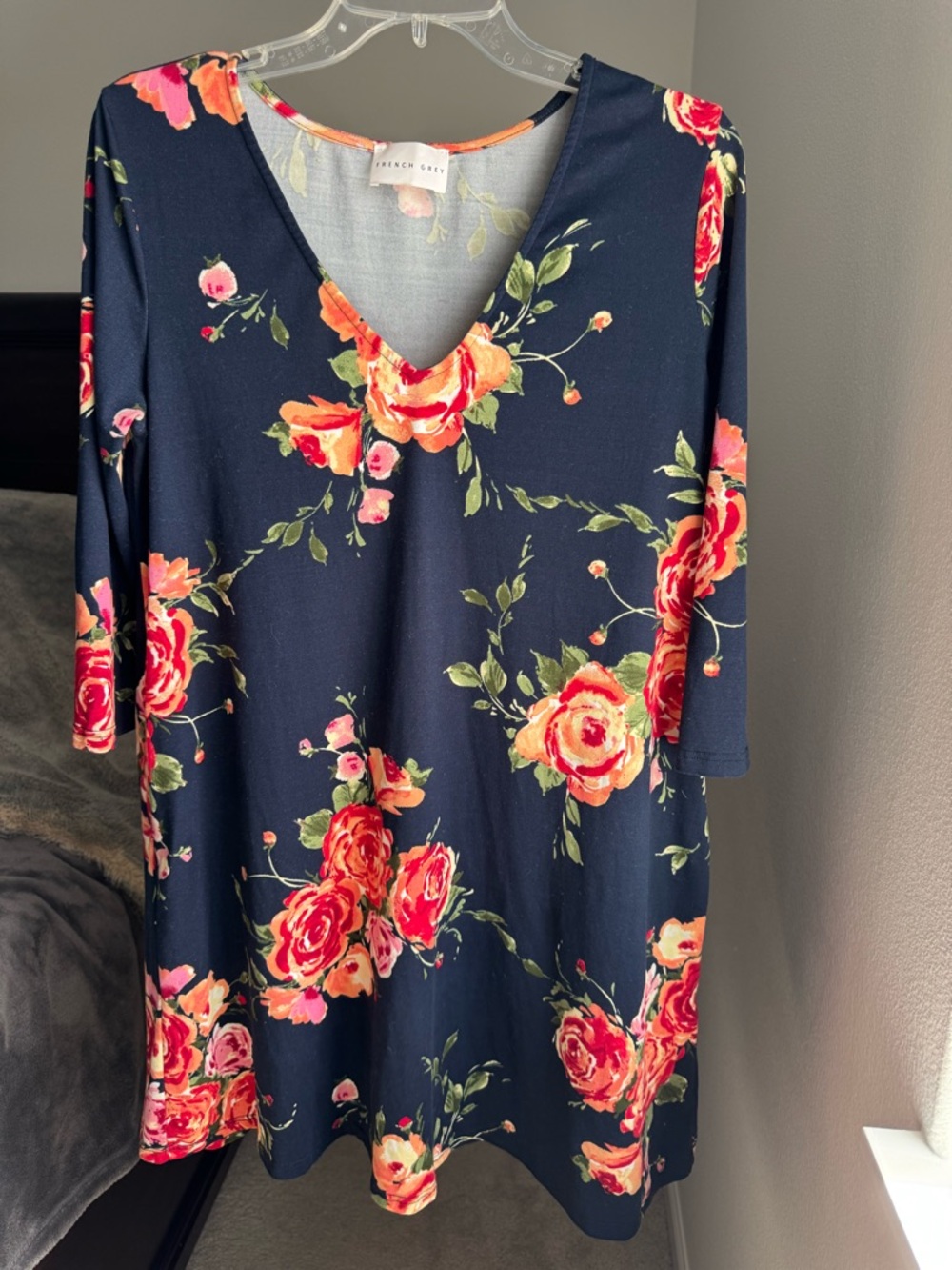 French Grey Floral V-Neck Soft Knit Shift Dress - 3/4 Sleeve - Navy - Medium